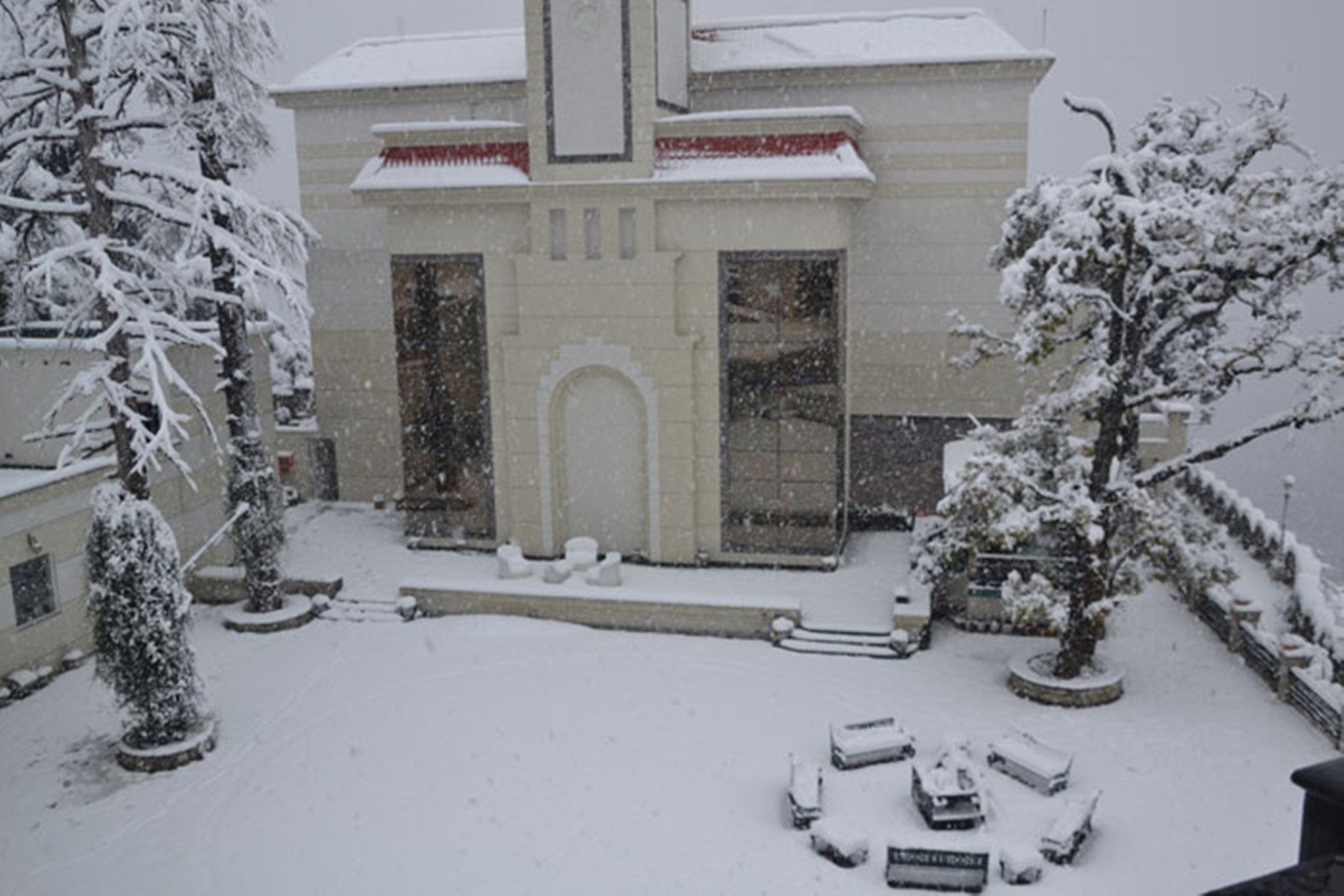 Royal Orchid Fort Resort Mussoorie Kültér fotó