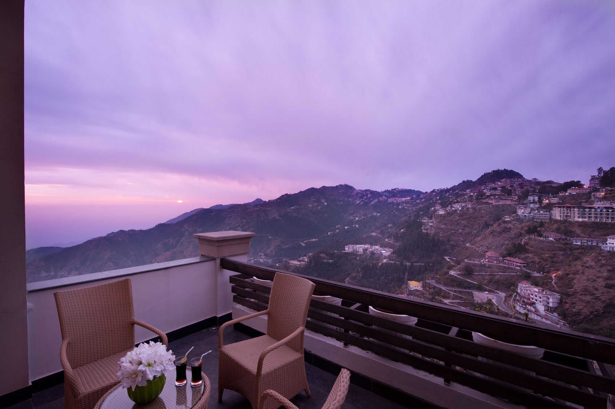 Royal Orchid Fort Resort Mussoorie Kültér fotó