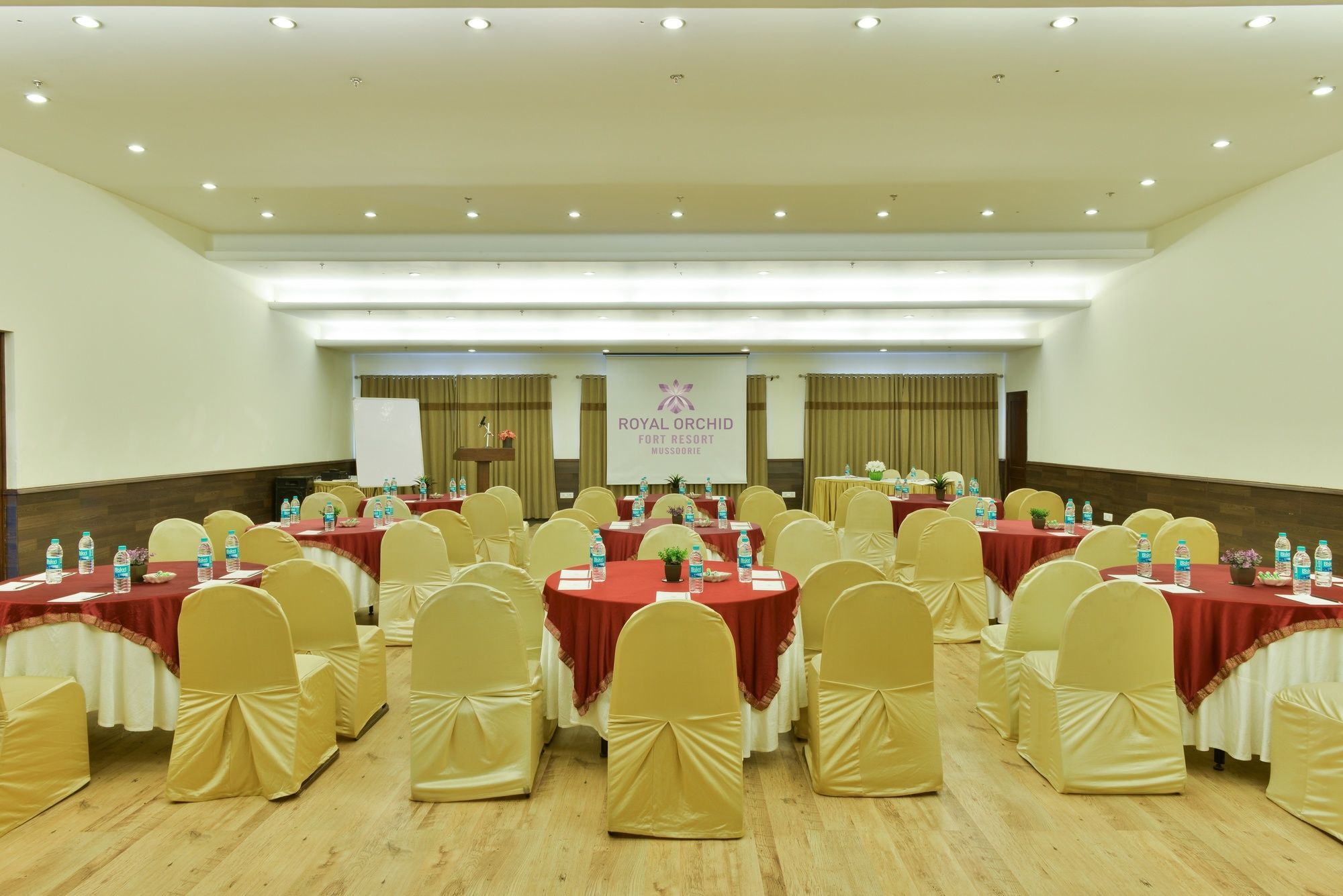 Royal Orchid Fort Resort Mussoorie Kültér fotó