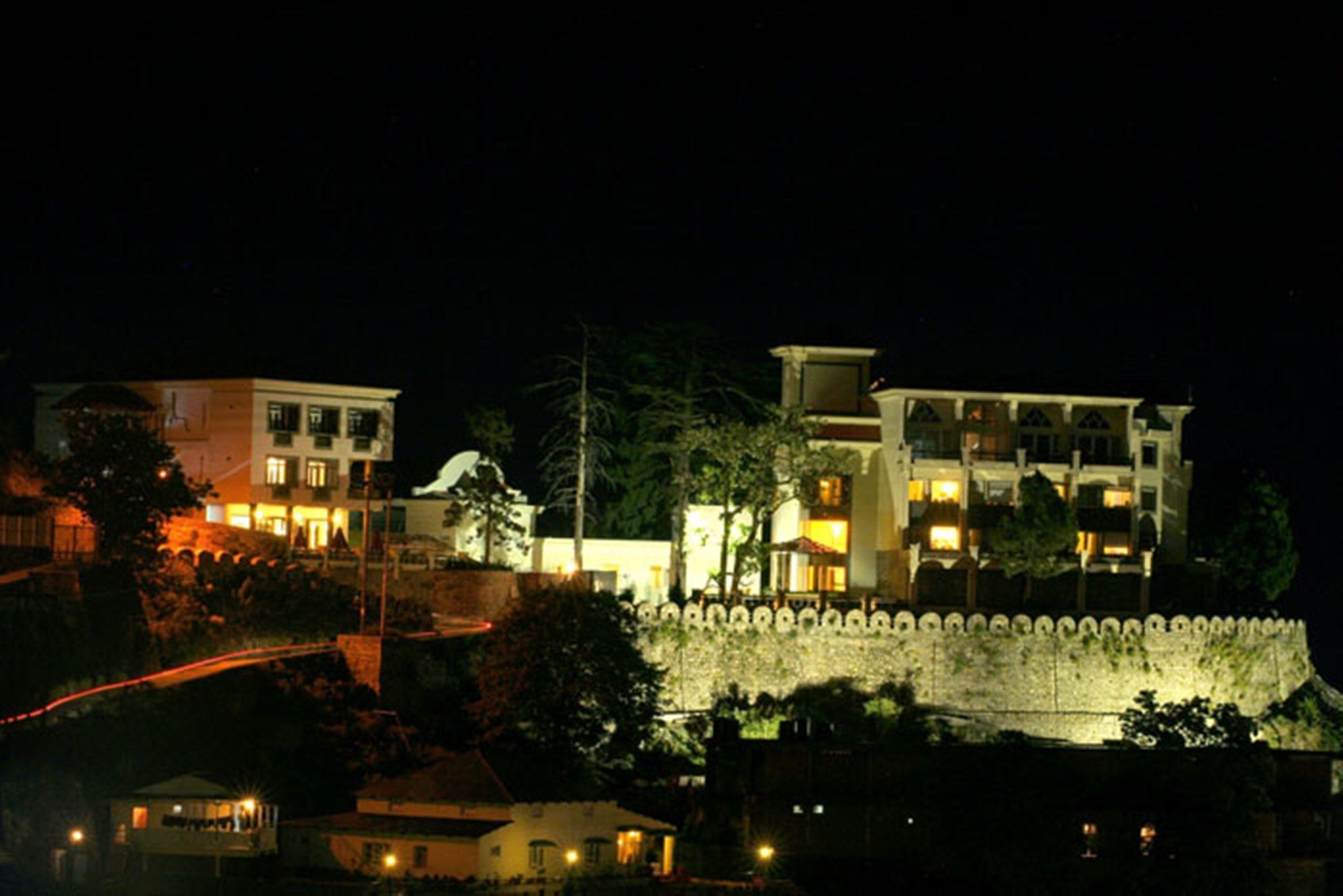 Royal Orchid Fort Resort Mussoorie Kültér fotó