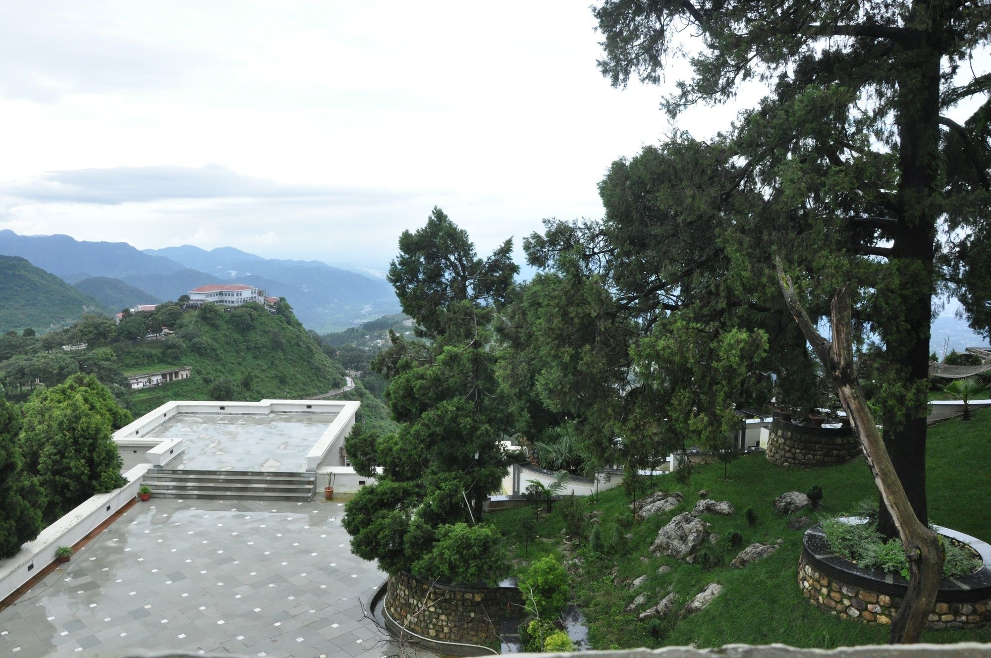 Royal Orchid Fort Resort Mussoorie Kültér fotó